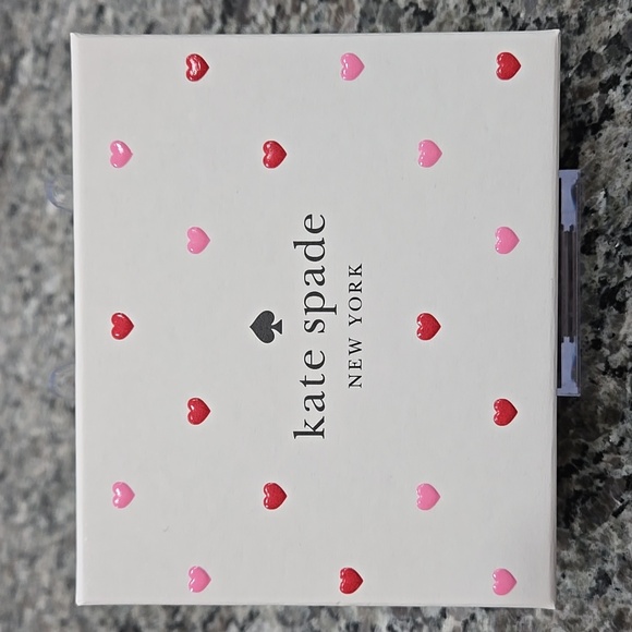 Kate Spade Madison Heart Studs Small Slim Card Case Powdered Sugar NIB - Picture 7 of 10